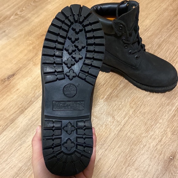 Black timberland boots for kids size 4m - Picture 6 of 8